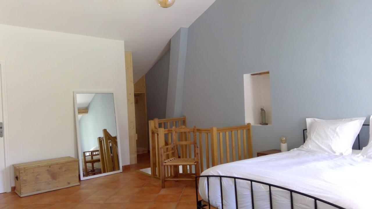 Sous Le Figuier... Apartment Buisson ภายนอก รูปภาพ